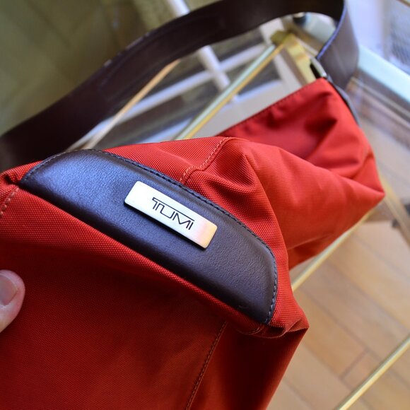 TUMI Large Travel Nylon Bag with Attached Pouch - Picture 5 of 15